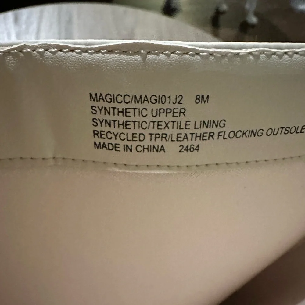 Cool planet Creme colored Steve Madden platform boots. New with tags - Picture 3 of 3